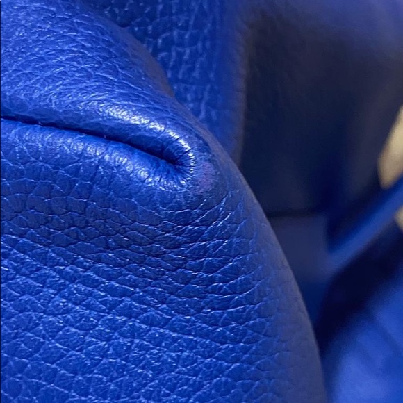 Authentic Burberry Baynard Leather Tote - Picture 15 of 16